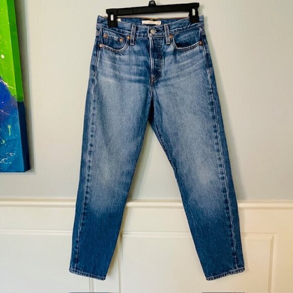 Levi's Wedgie Fit Ankle Jeans Medium Wash 26 - Picture 3 of 10